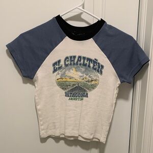 Forever 21 Kids Graphic Tee - Blue and White. Pre-owned. Size:S.